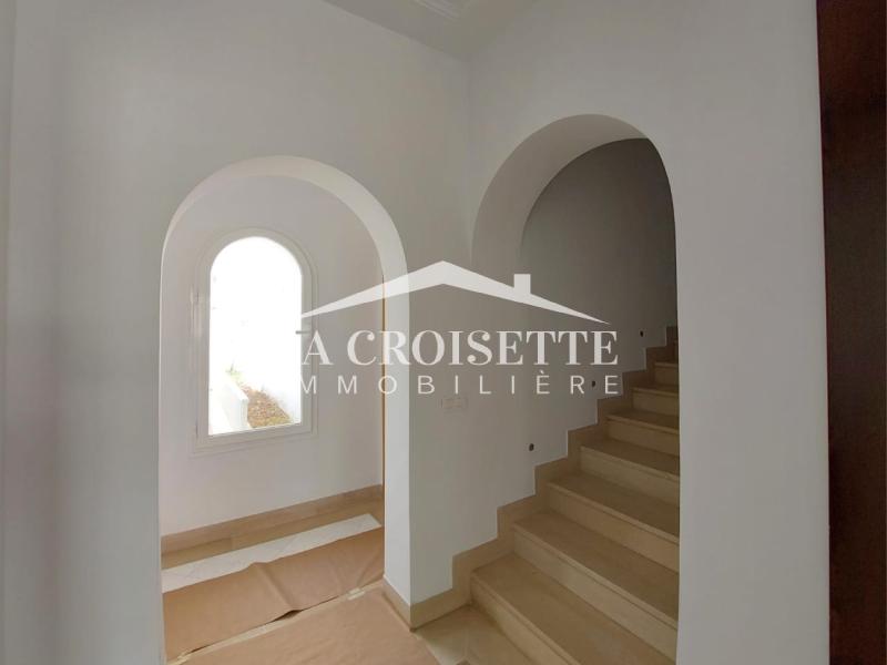 Villa S+3 vue sur mer à Gammarth